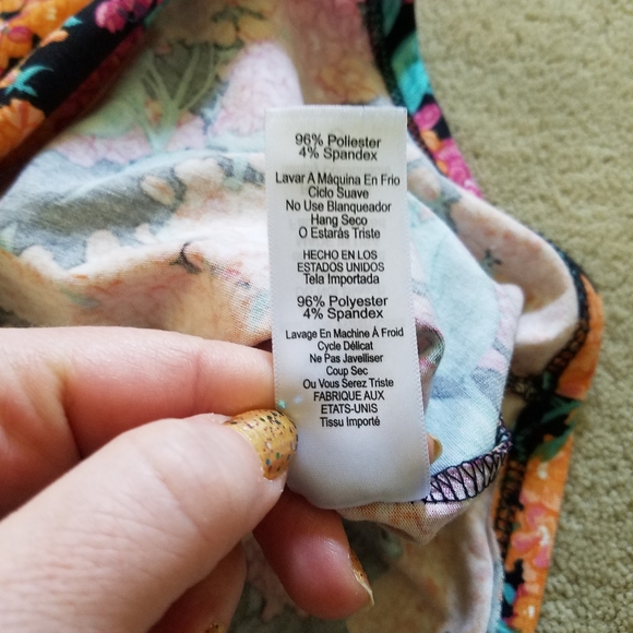 LulaRoe Flowered Randy Tee 💐 - Picture 5 of 7